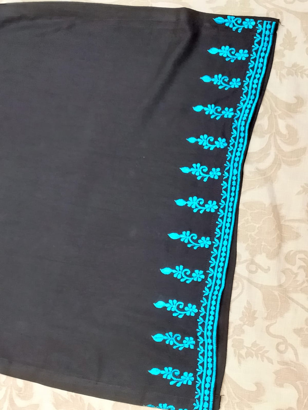 Noir Elegance – 2 Piece Embroidered Unstitched Winter Dhanak Suit